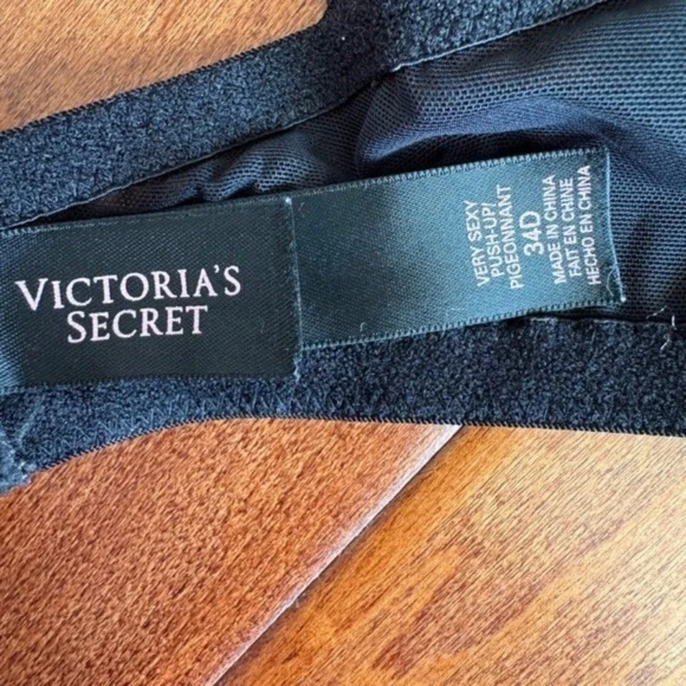 Victoria's Secret Very Sexy Push-Up Pigeonnant Bra 34D Blue Black Gothic‎ Mesh